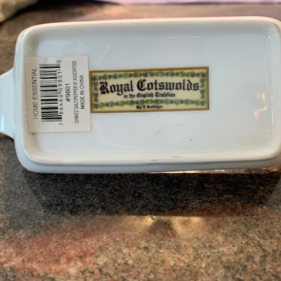 Royal Cotswolds Salt and Pepper Shakers, Goldinger China 15914 - Picture 8 of 8